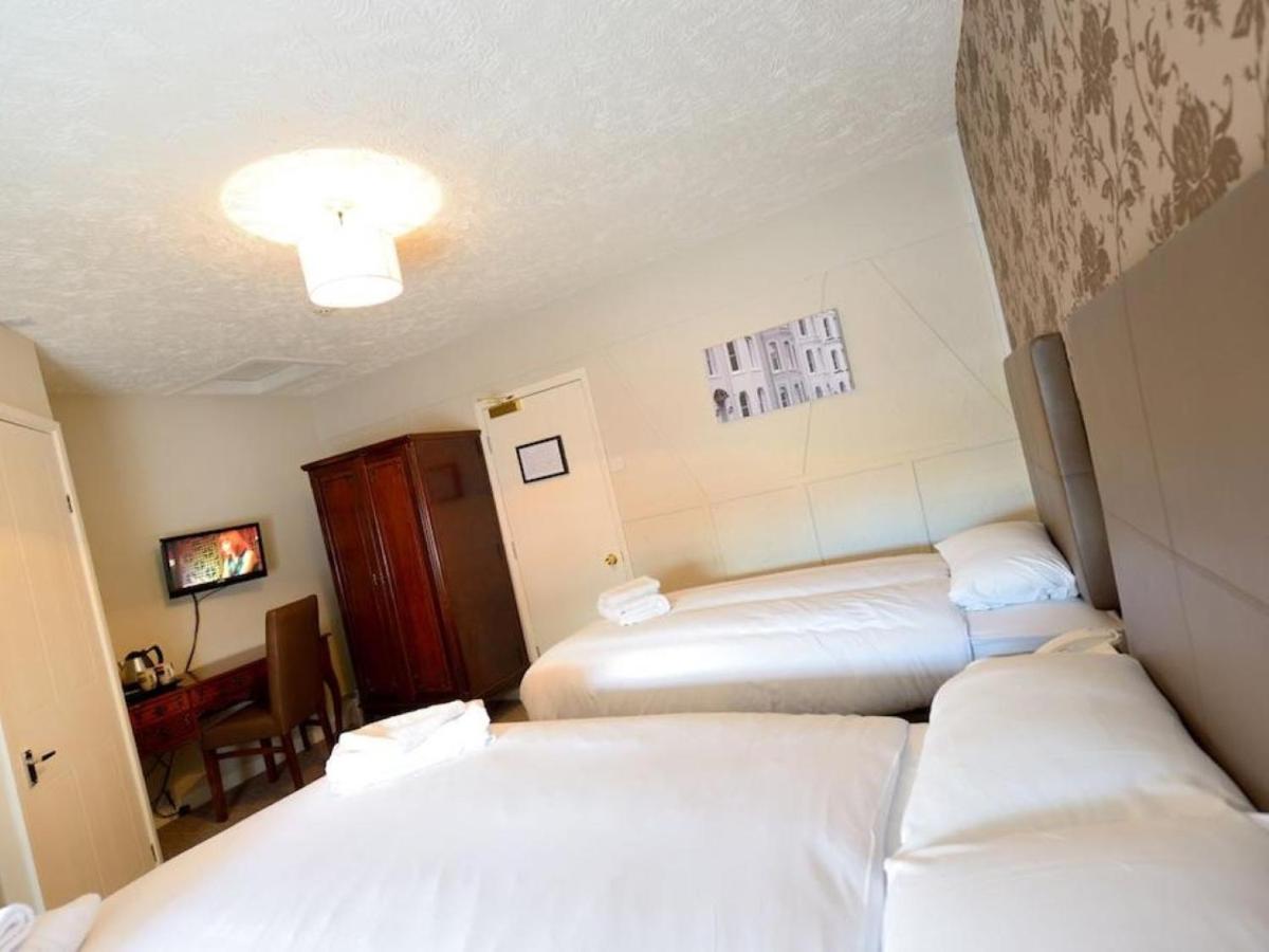 Savoy Country Inn เซนต์เคลียร์ส ภายนอก รูปภาพ